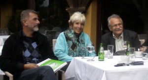  PRIJATELJSKI SUSRET NA ZLATIBORU , DRAGANA TRIVUNA I SNEZANE S. MILOJEVIC SA UREDNIKOM,,,,MEDICI .COM ,,PRIM.DR. MOMIROM PUSCEM , KOJI JE OBJAVIO REPORTAZU,PROJEKTA ,,ILCO,,